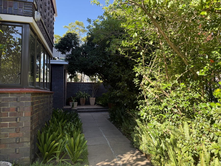 To Let 1 Bedroom Property for Rent in Rondebosch Western Cape